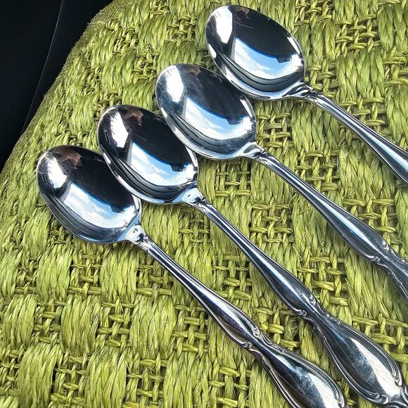 Oneida Strathmore Soup Spoon 6.5" stainless scrolls classic romantic timeless el - Picture 2 of 8